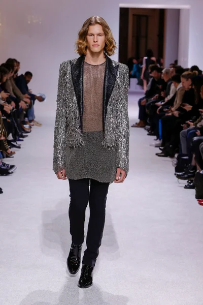 Look 97